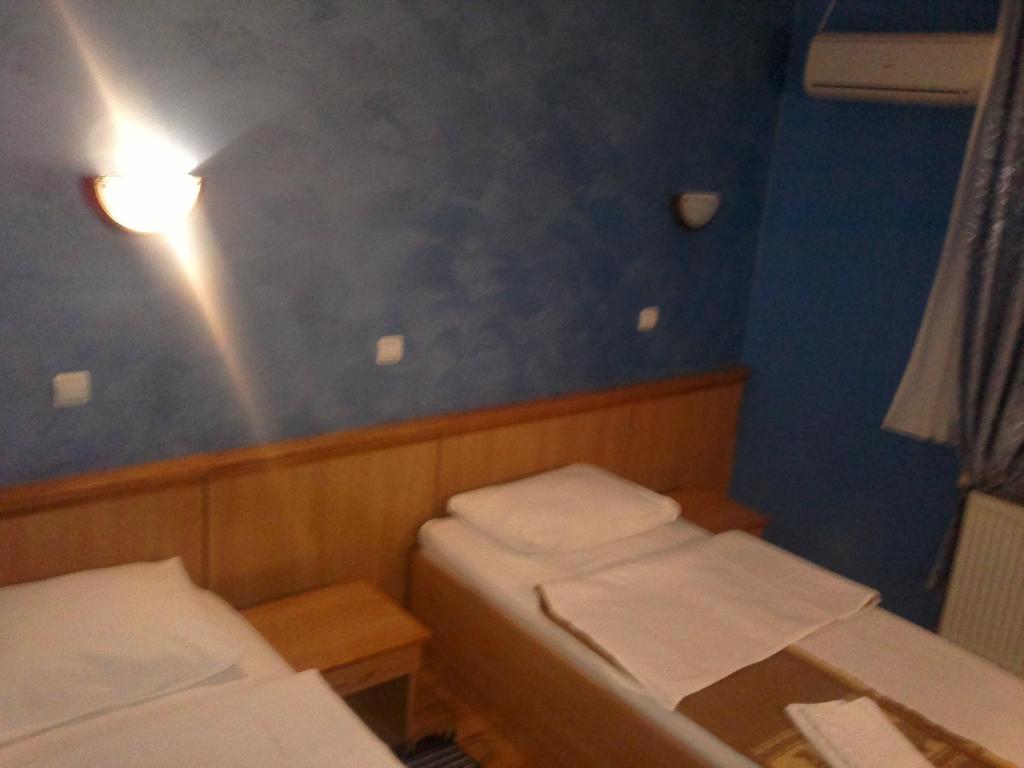 Guest Accommodation Kordun Novi Sad Kamer foto